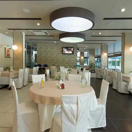 호텔 Regata Palace 4*